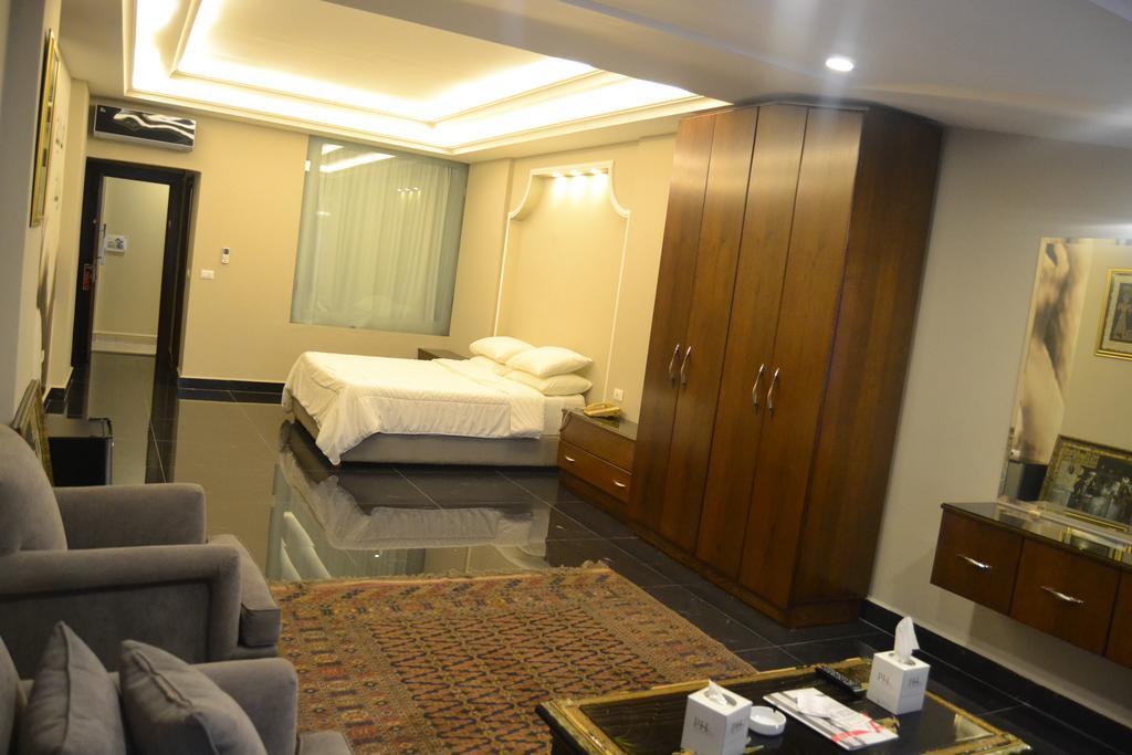 Platinum Hotel Tyrus Eksteriør bilde